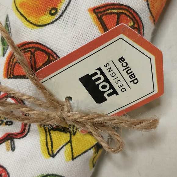 🍒🍓 Now Designs Berries & Fruit Dishtowel - Picture 2 of 3